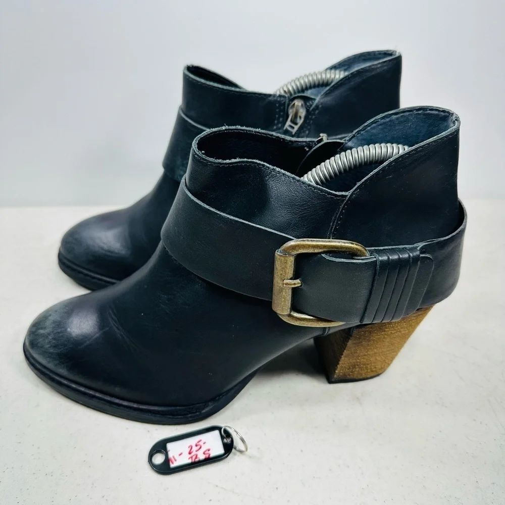 Steven By Steve Madden Fairlow Black Leather Casual Booties size 9